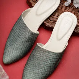 ELANBERG Pointed Toe Textured Mules-7