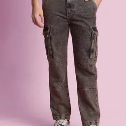 Bene Kleed Men Relaxed Fit Light Fade Jeans-image-58