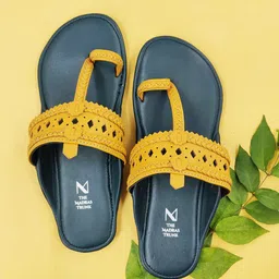 THE MADRAS TRUNK Women Leather Kolhapuris One Toe Flats-49