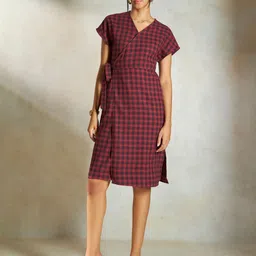 Virgio Checked V-Neck Extended Sleeves Cotton Wrap Midi Dress-picture-43