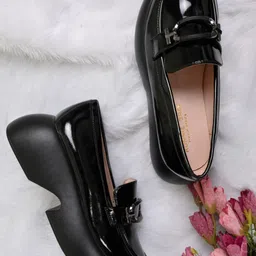 Ronnie Grey Women Colourblocked PU Loafers-image-84