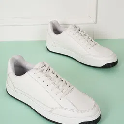 Mast & Harbour Men White & Black Comfort Insole Contrast Sole Sneakers-23