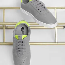 The Indian Garage Co Men Textured Contrast Sole Sneakers-29