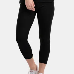Lovable Sport Women Three-fourth Length Thermal Tights-image-37