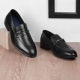 Metro Men Textured Round Toe Leather Formal Loafers-image-56