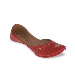 Fulkari Women Embellished Ethnic Mojaris-image-35