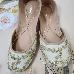 Fulkari Embellished Round Toe Leather Mojaris-53