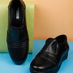 ELLE Women Slip-On Sneakers-41