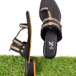 THE MADRAS TRUNK Ethnic Braided Block Heels With Laser Cuts-42