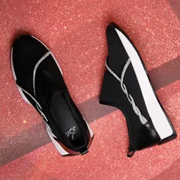 Jove Women Colourblocked PU Derbys-21