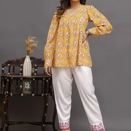 Shedika Ethnic Motifs Printed V-Neck Pure Cotton Tunic With Embroidered Trousers-picture-7