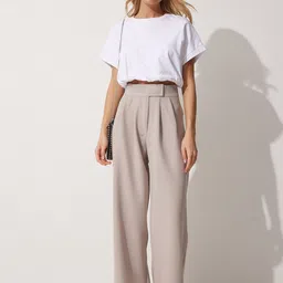 Happiness istanbul Women Mid-Rise Pleated Parallel Trousers-picture-21