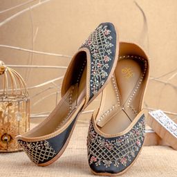 House of Pataudi Women Embroidered Mojaris-57
