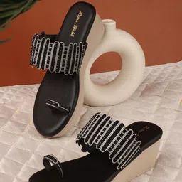 Retro Walk Women Embellished Wedge Sandals-image-27