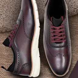KICKSFIRE Men Textured Antibacterial Memory Foam Leather Contrast Sole Brogues-21