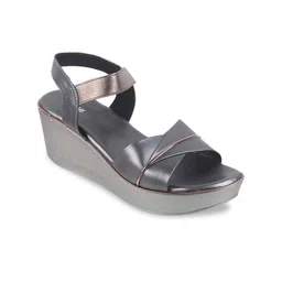 Mochi Wedge Heels With Backstrap-37