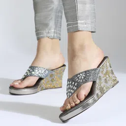 Inc 5 Women Gun Metal Embellished Ethnic Wedge Sandals-picture-26
