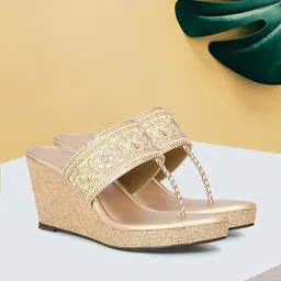 Inc 5 Women Gold-Toned Woven Design Sandals-image-64