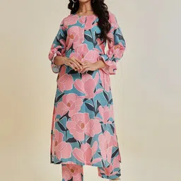 Varanga Floral Printed Straight Woolen Kurta with Trousers-27