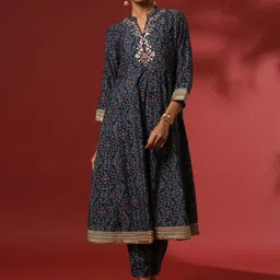 Abhishti Bandhani Printed Mandarin Collar Thread Work A-Line Kurta With Trousers-image-49
