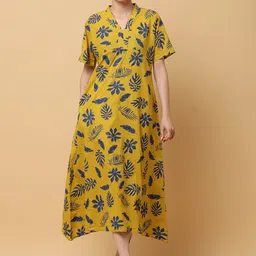 BLACK & BLAH BLAH Printed Relaxed Fit V Neck A-Line Dress-picture-8