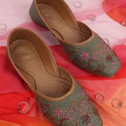 ICONICS Women Green Printed Ethnic Ballerinas Flats-image-29