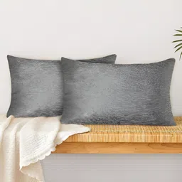Tesmare Silver-Toned 2 Pcs Velvet Rectangle Cushion Covers-image-40
