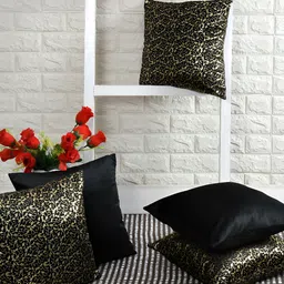 BIGGER FISH Black & Gold Toned  5 Pieces Floral Velvet Square Cushion Covers-image-47