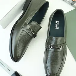 HERE&NOW Men Green Textured Formal Loafers-image-34