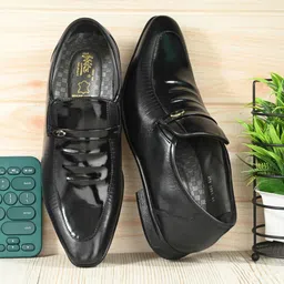 Hitz Men Textured Leather Slip-On Shoes-picture-46