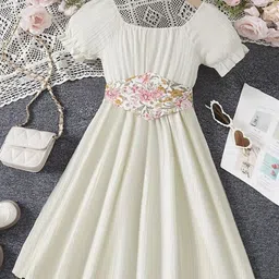 BAESD Colourblocked Crepe Fit & Flare Dress-image-7