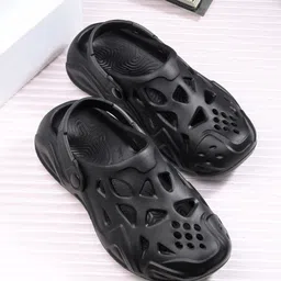 HRX by Hrithik Roshan Men Black Textured Croslite Clogs-picture-30
