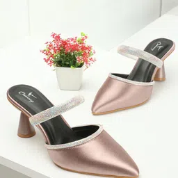 CHINRAAG Suede Ethnic Block Mules-41