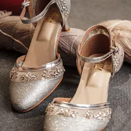 TIESTA Embellished Round Toe Kitten Heeled Pumps-47