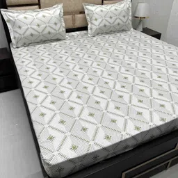 Pure Decor Green & White 350 TC Queen Bedsheet with 2 Pillow Covers-picture-19