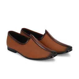 Vellinto Men Horsebit Textured Lightweight Mojaris-image-60