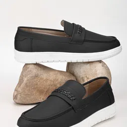 Mast & Harbour Men Black Round Toe Memory Foam Slip-On Sneakers-picture-15