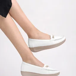 Shoetopia Women Lightweight Comfort Insole Contrast Sole Slip-On Sneakers-41