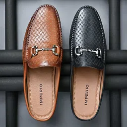 Regal Men Textured Embellished Detail Lightweight Leather Mules-picture-12