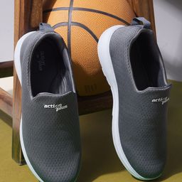 Action Men Textured Slip-On Sneakers-10