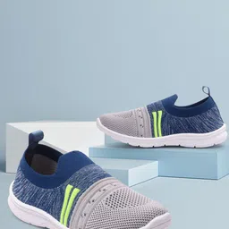 SPRENGE Boys Textured Lightweight Slip-On Sneakers-4
