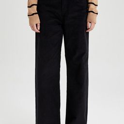DeFacto Women Clean Look Mid-Rise Regular Fit Stretchable Jeans-image-6