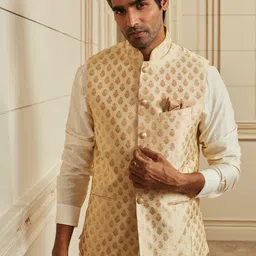 Tasva Men Gold Coloured Woven Design Brocade Bundi With Edging Details Nehru Jackets-19