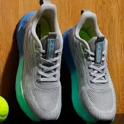 Action Men Lightweight Breathable Training or Gym Shoes-16