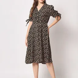 D 'VESH Floral Print Bell Sleeve Georgette Fit & Flare Midi Dress-image-8