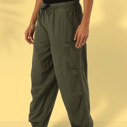 Bene Kleed Men Mid Rise Parachute Fit Pure cotton Cargos Trouser-image-62