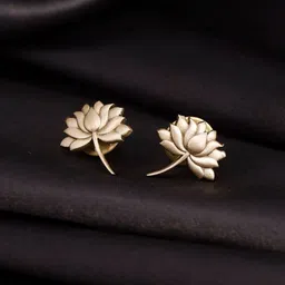 COSA NOSTRAA Divine Lotus Floral Collar Tips-52