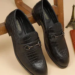Teakwood Leathers Men Textured Leather Sneakers-image-52