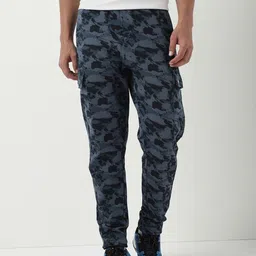 Wildcraft Men Camoflage Printed Mid-Rise Anti Odour Cotton Track Pants-image-73