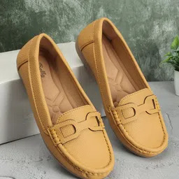 Bella Toes Women Textured Lightweight Penny Loafers-picture-45